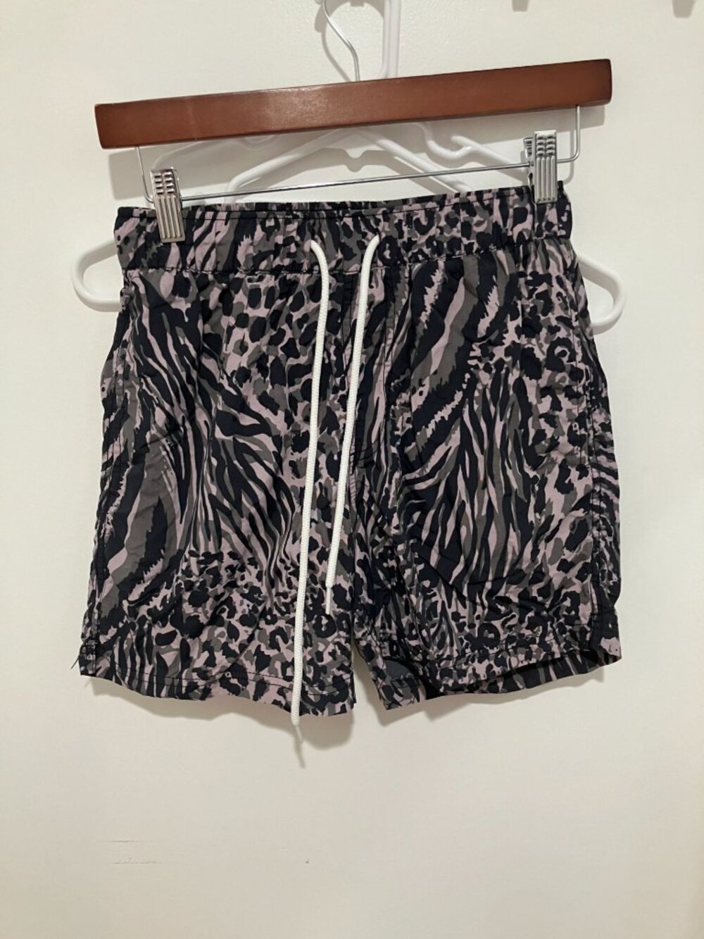 Urban Outfitters Men's Swim Trunks Mesh Lined Animal Print Grey Purple Size XS